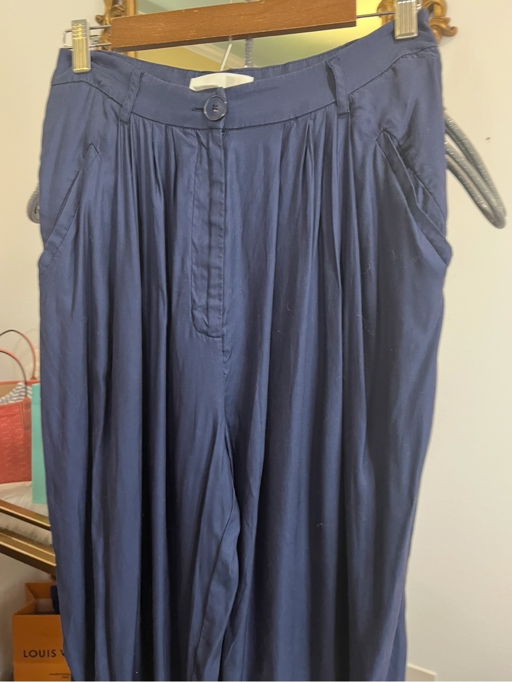Anthropologie Navy Blue Pleated Wide leg Balloon flowy Jogger Pants Size US 6 - Picture 3 of 16